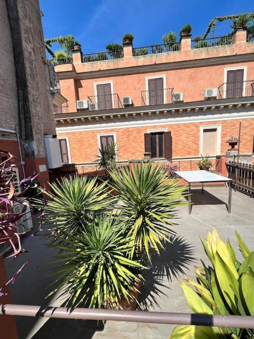 Campo De' Fiori Rooftop Apartment — Photos 2